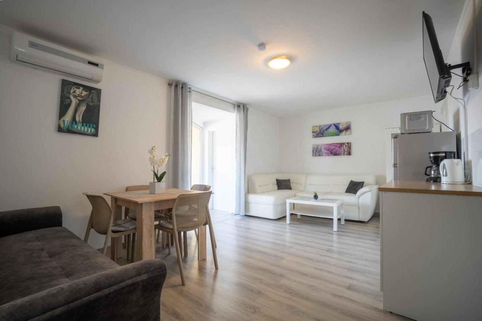 ויר Apartments Pavic מראה חיצוני תמונה